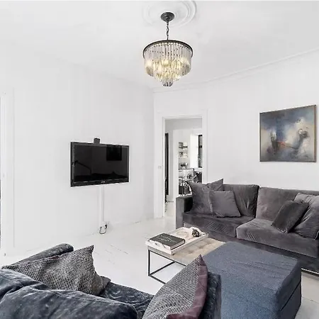 Apartment Skon Altan Lejlighed Med Alt Inden For Raekkevidde Copenhagen