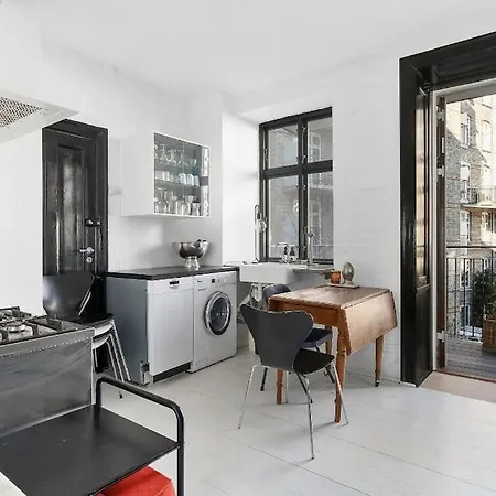 Apartment Skon Altan Lejlighed Med Alt Inden For Raekkevidde